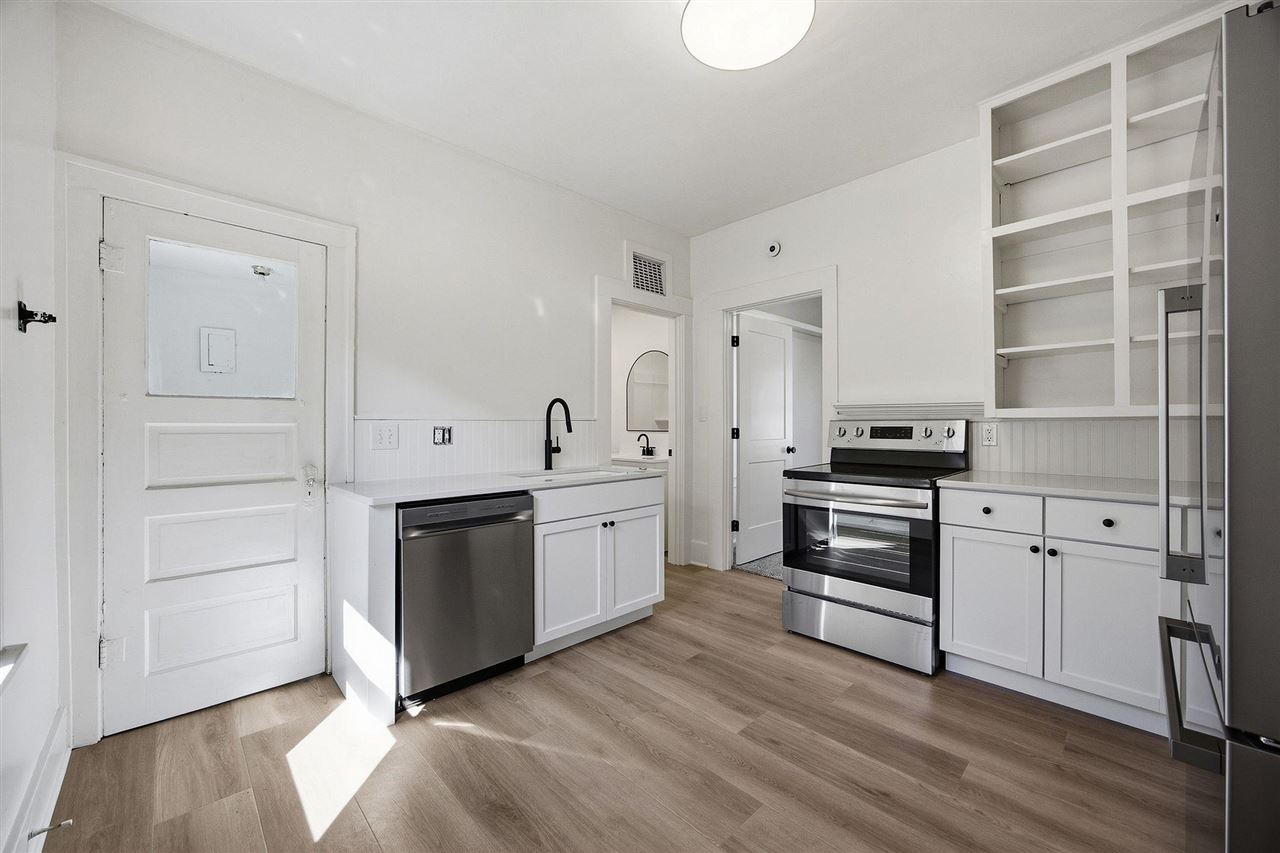 905 12th Street NE Cedar Rapids IA 52402