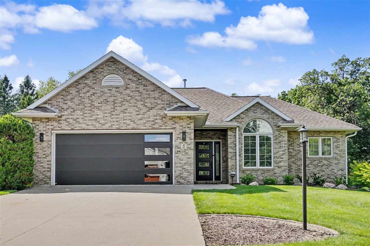 5 E Dovetail Place Coralville IA 52241