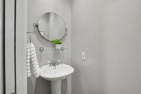5 E Dovetail Place Coralville IA 52241