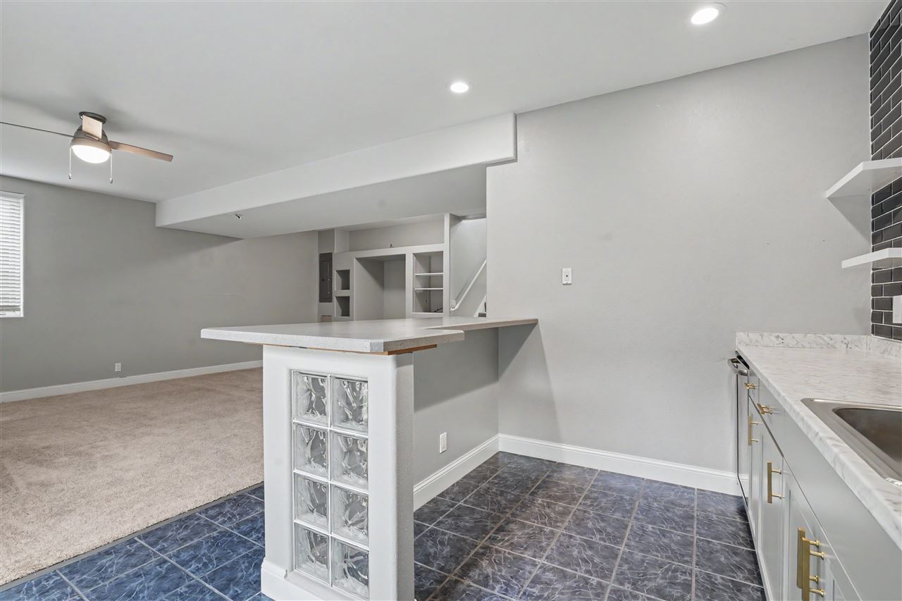 5 E Dovetail Place Coralville IA 52241