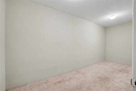 5 E Dovetail Place Coralville IA 52241