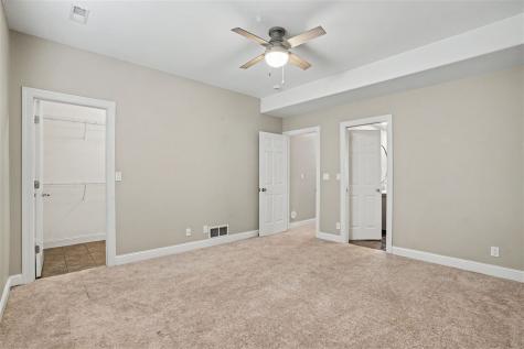 5 E Dovetail Place Coralville IA 52241
