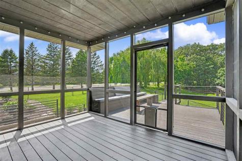 5 E Dovetail Place Coralville IA 52241