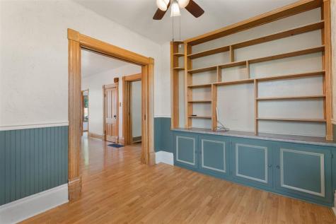 316 N Washington Street Wyoming IA 52362