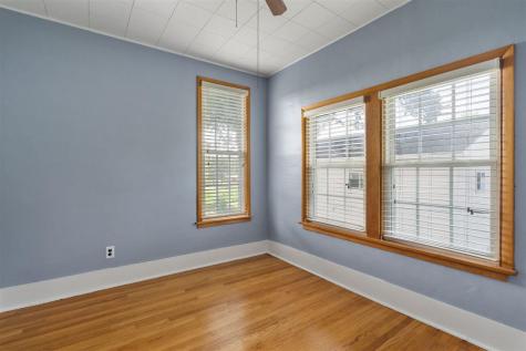 316 N Washington Street Wyoming IA 52362