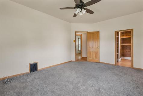 316 N Washington Street Wyoming IA 52362