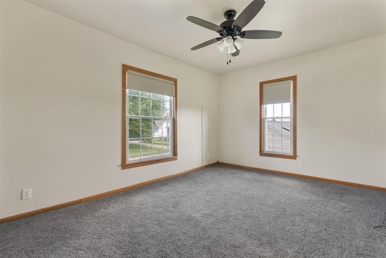 316 N Washington Street Wyoming IA 52362