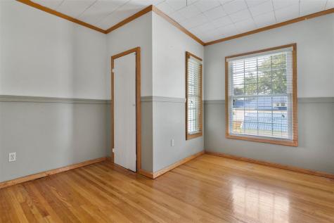 316 N Washington Street Wyoming IA 52362