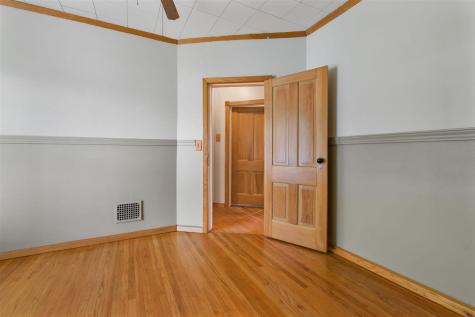 316 N Washington Street Wyoming IA 52362