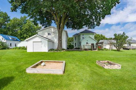 316 N Washington Street Wyoming IA 52362