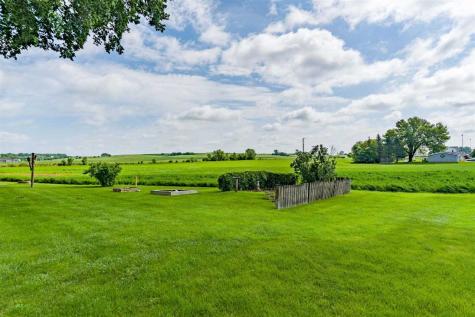 316 N Washington Street Wyoming IA 52362