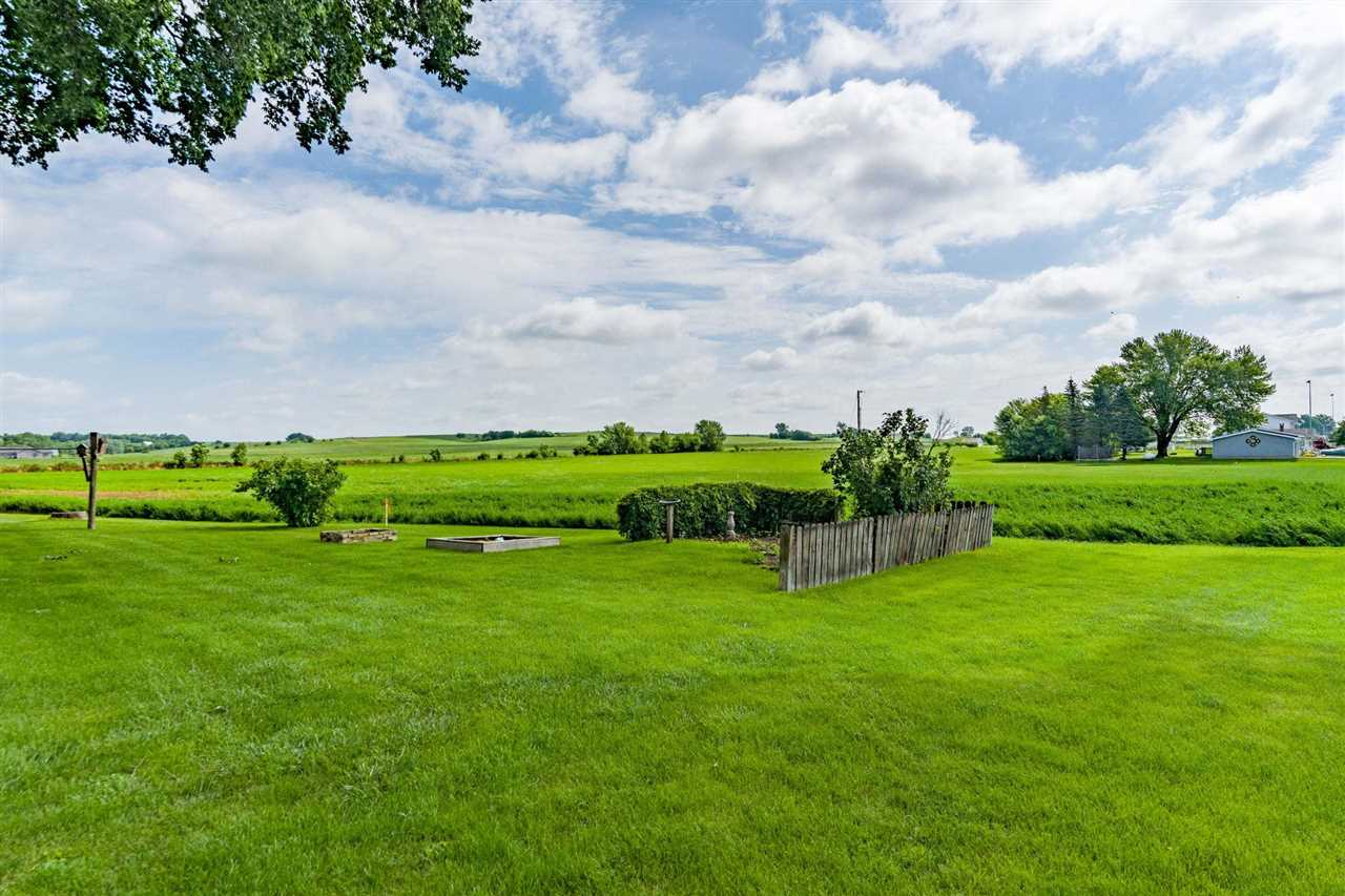 316 N Washington Street Wyoming IA 52362