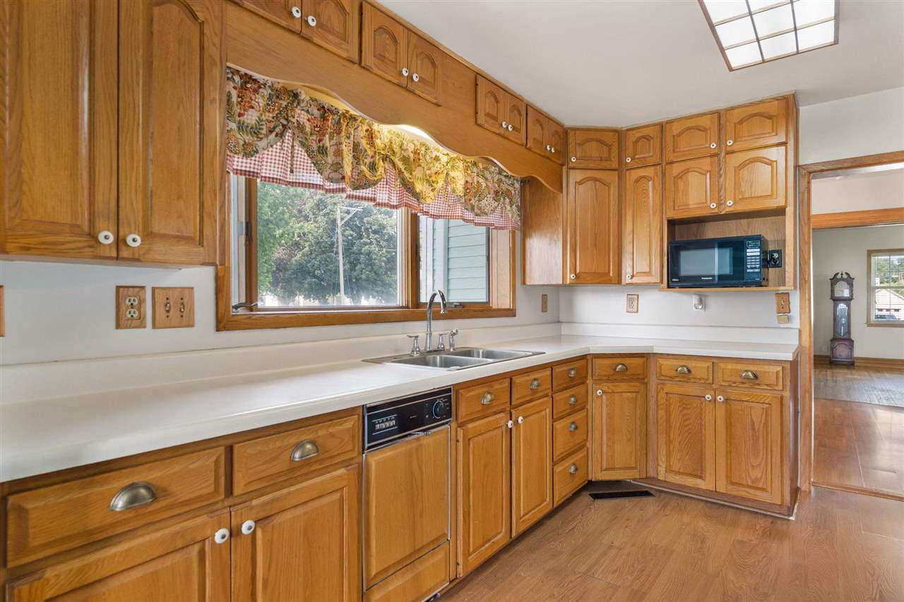 316 N Washington Street Wyoming IA 52362