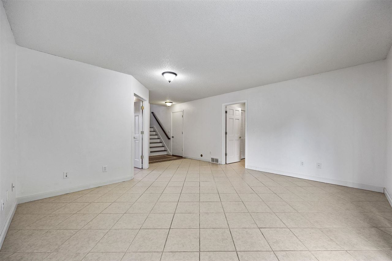 1731 Parkway Drive Coralville IA 52241