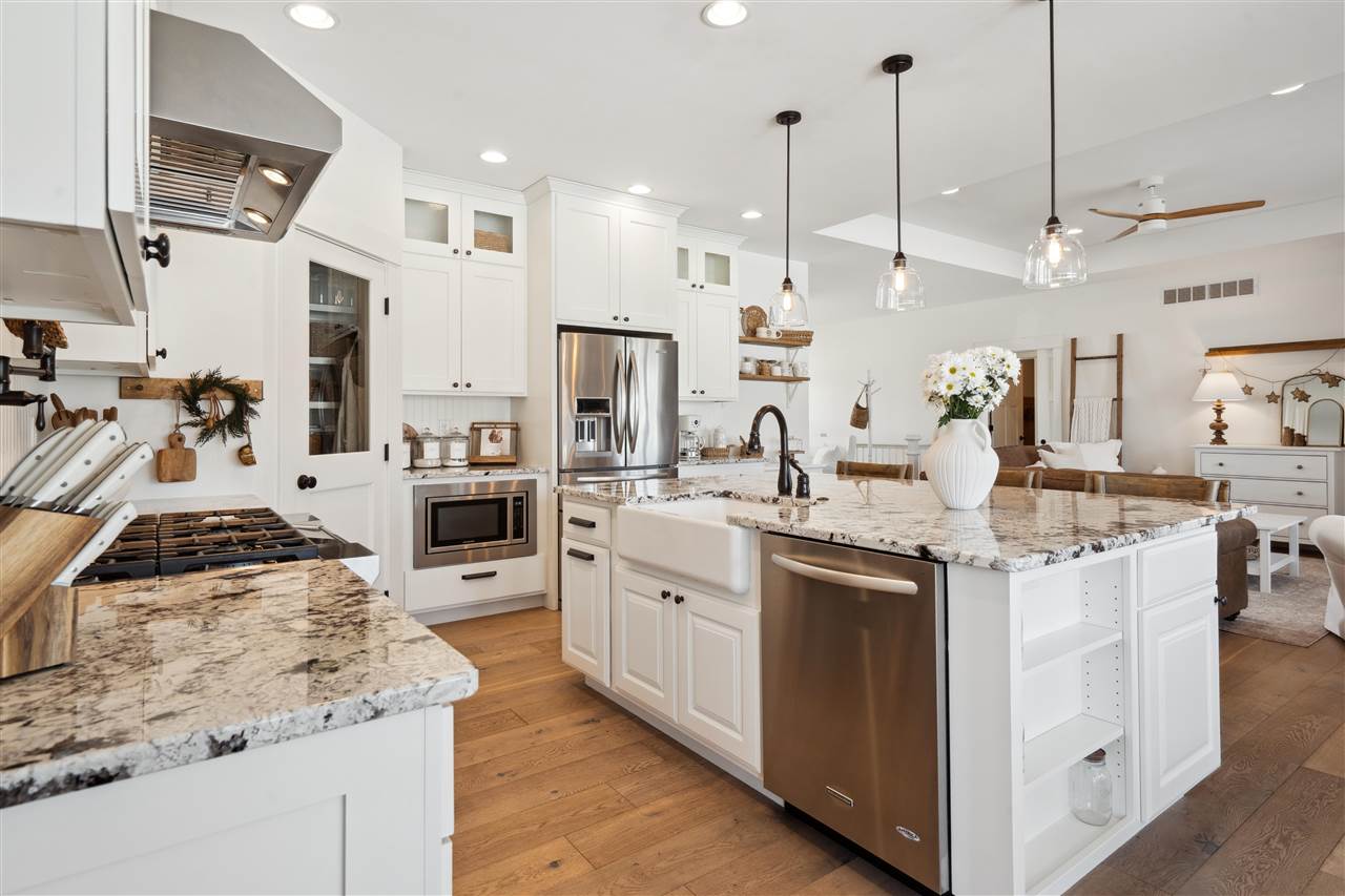 590 Oak Park Circle Marion IA 52302