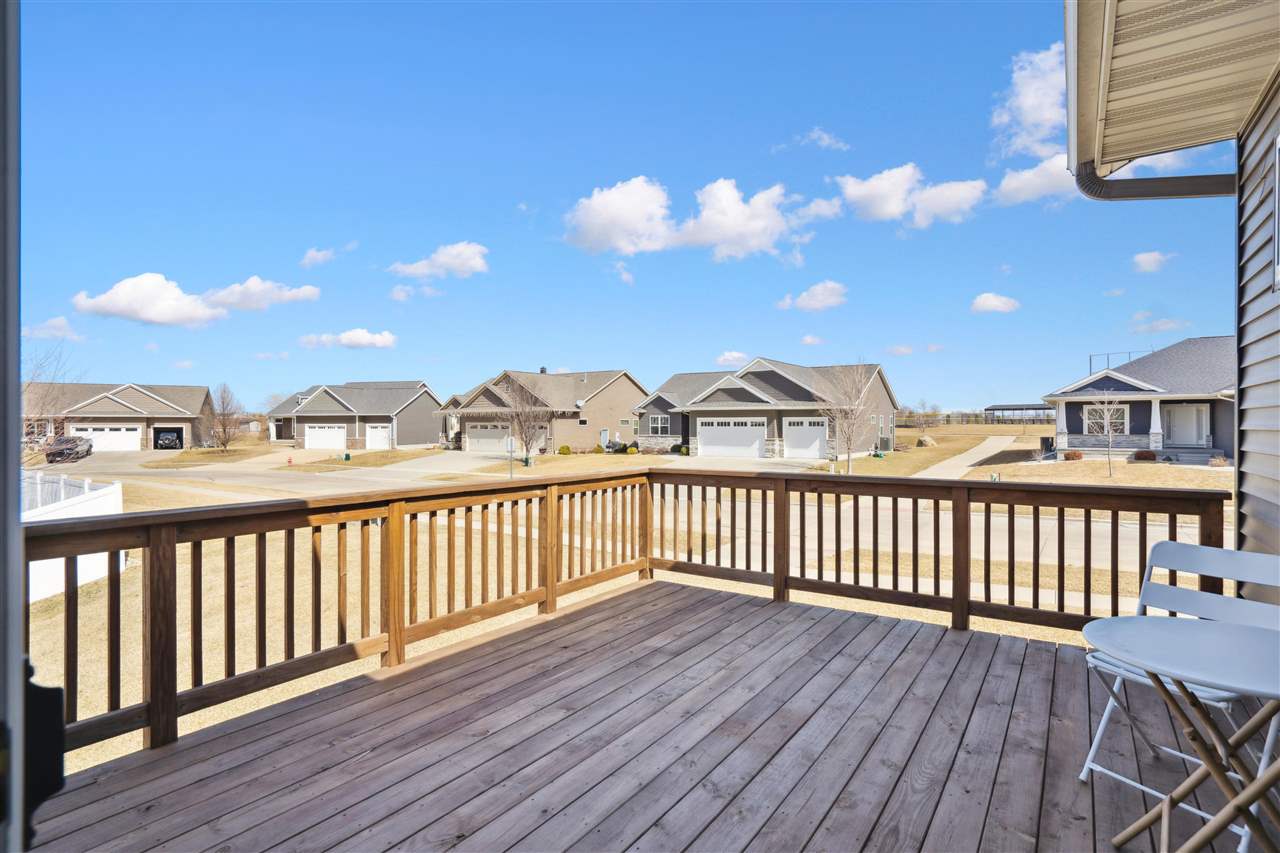 590 Oak Park Circle Marion IA 52302