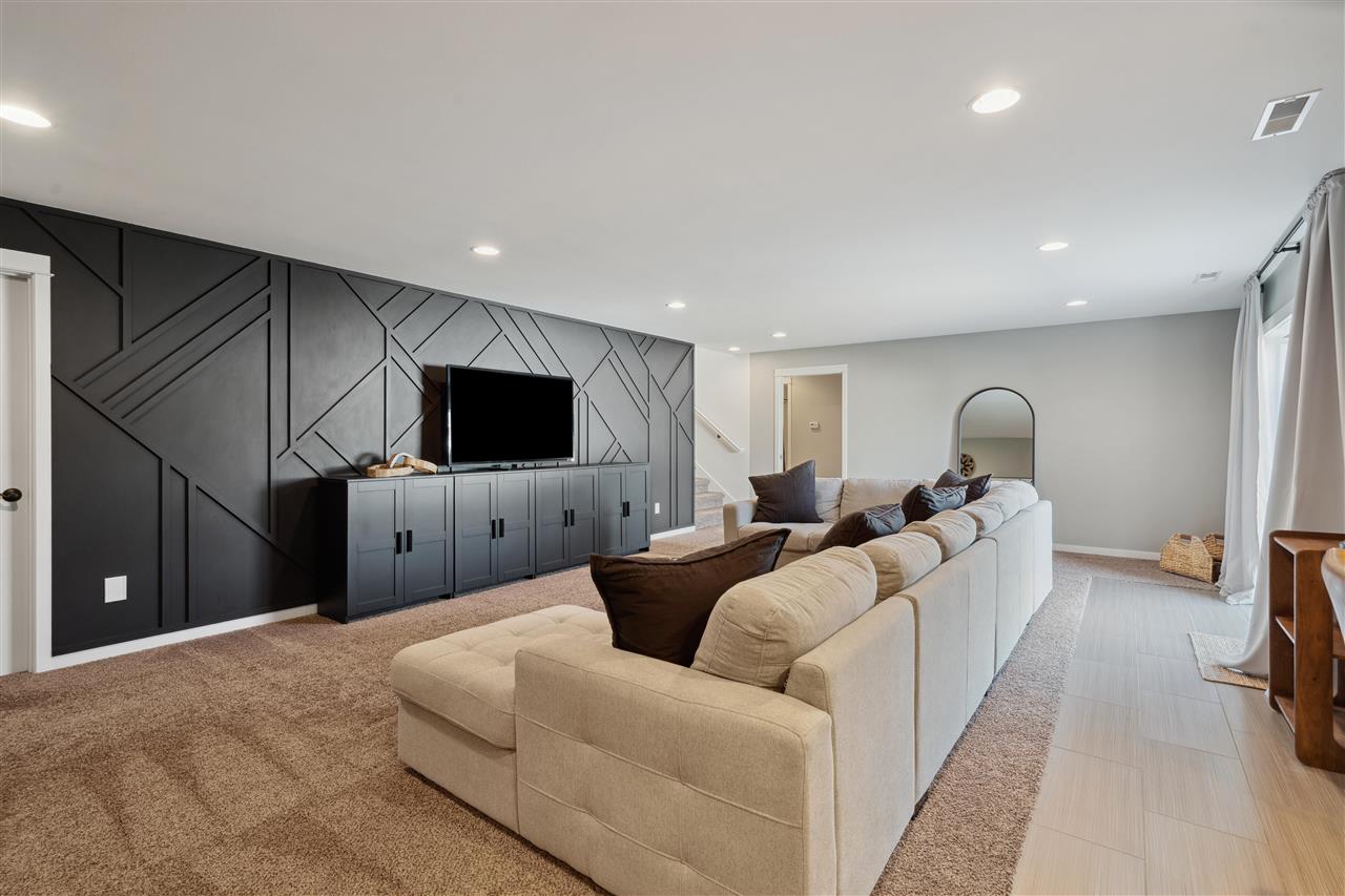 590 Oak Park Circle Marion IA 52302