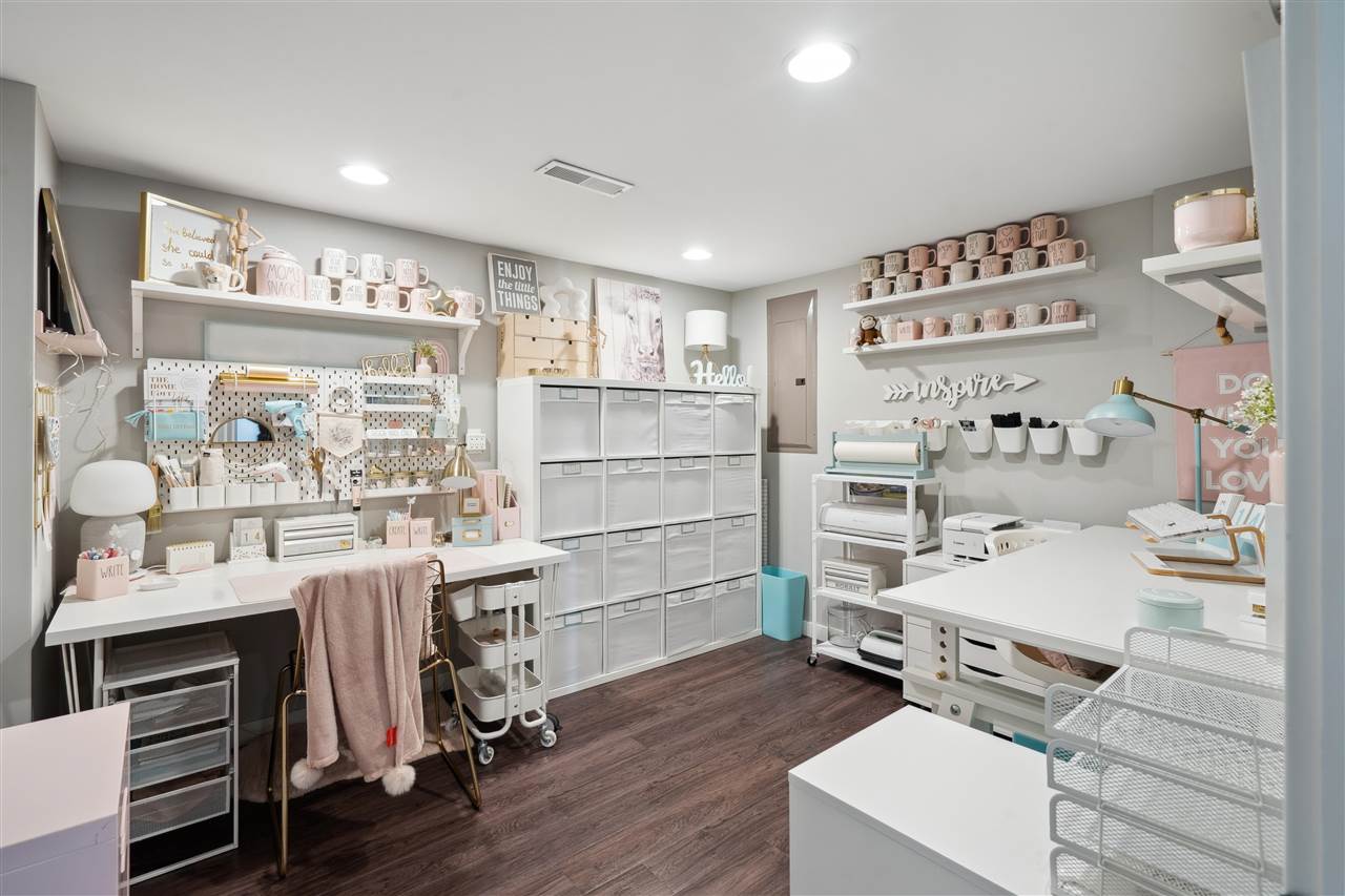 590 Oak Park Circle Marion IA 52302