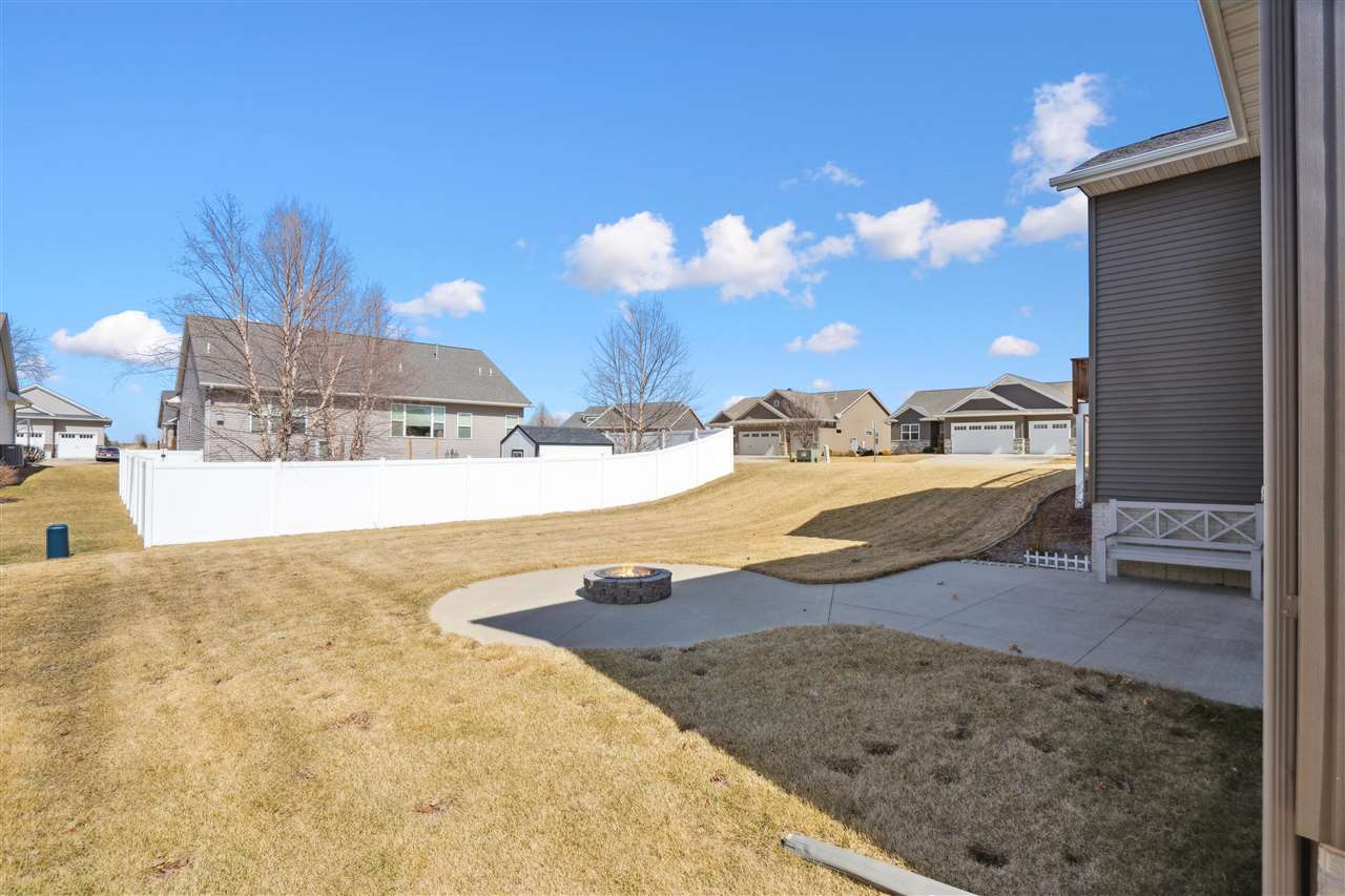 590 Oak Park Circle Marion IA 52302