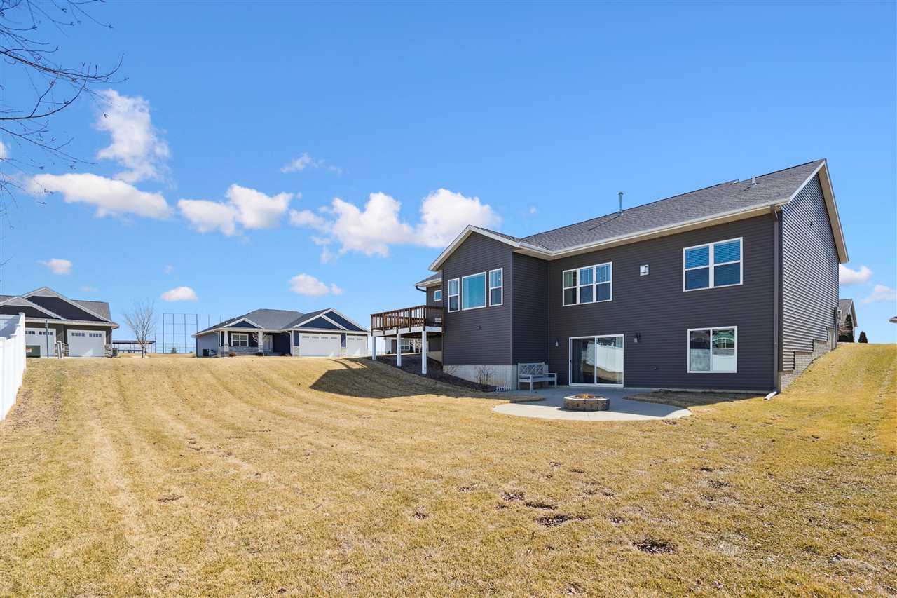 590 Oak Park Circle Marion IA 52302
