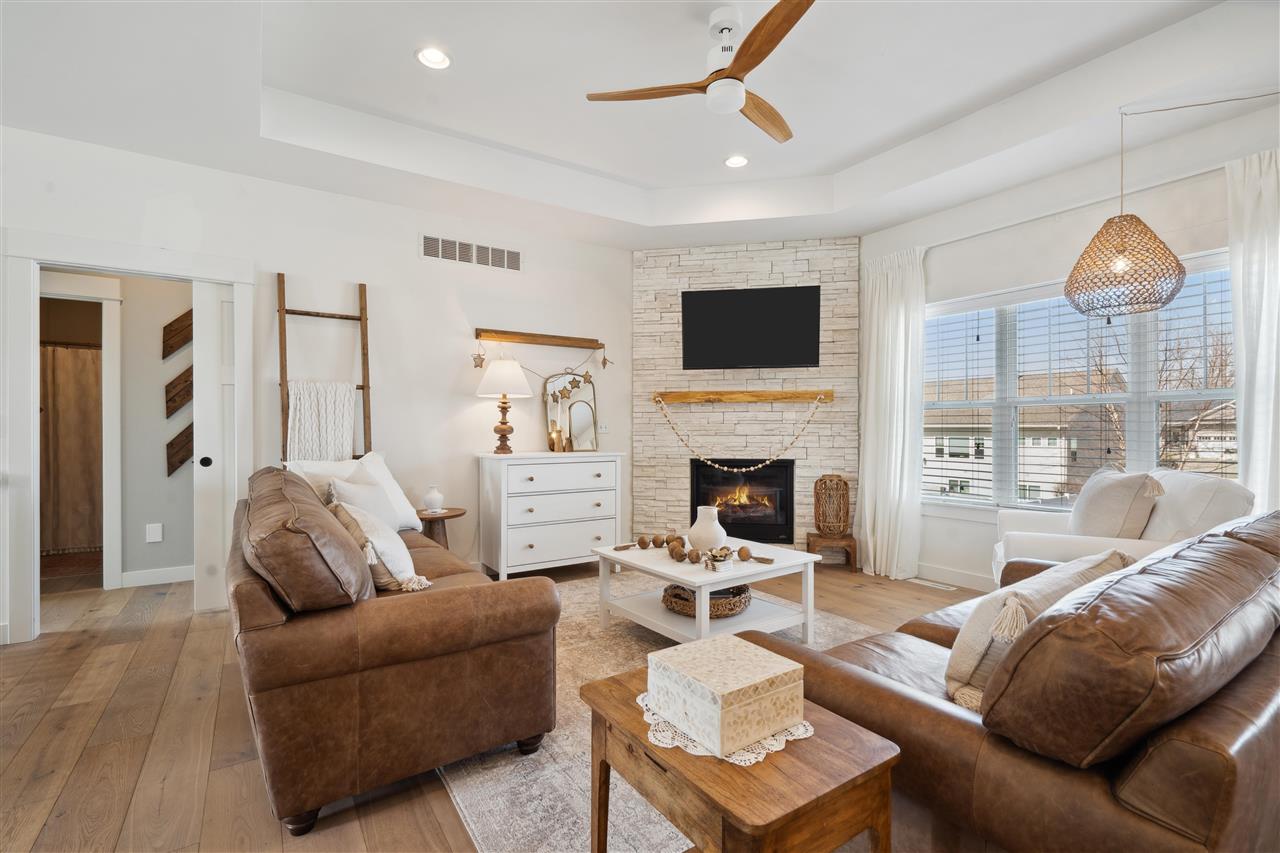 590 Oak Park Circle Marion IA 52302