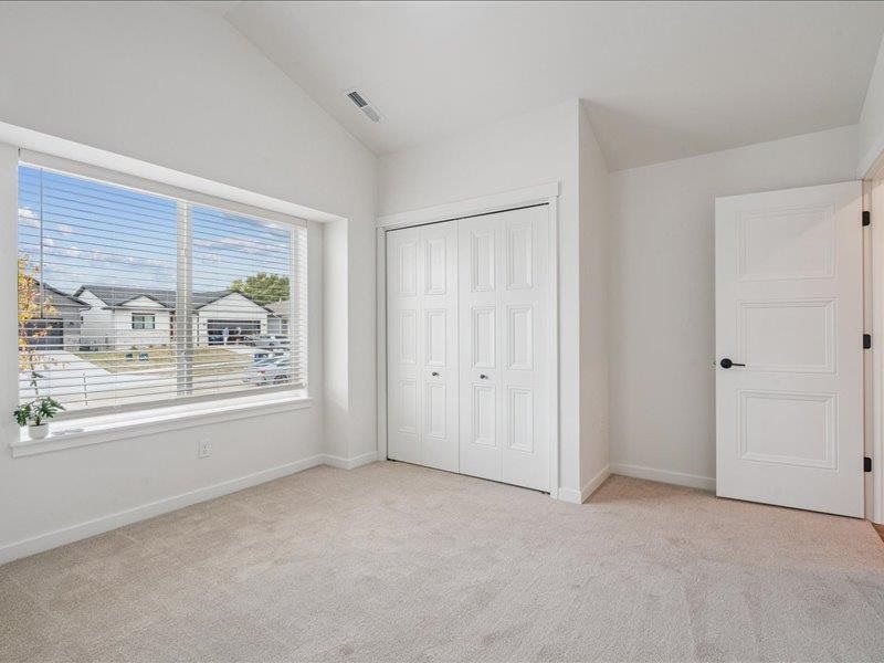 96 Huntington Iowa City IA 52245