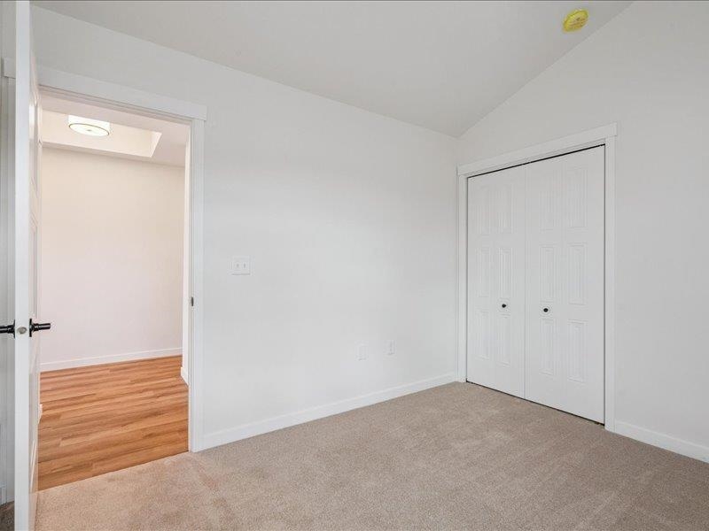 96 Huntington Iowa City IA 52245