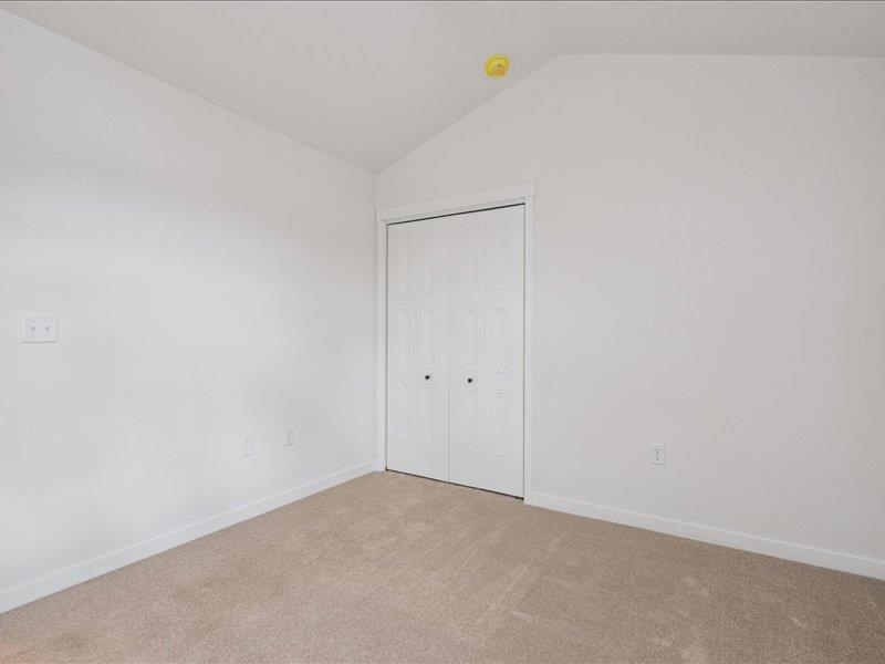 96 Huntington Iowa City IA 52245