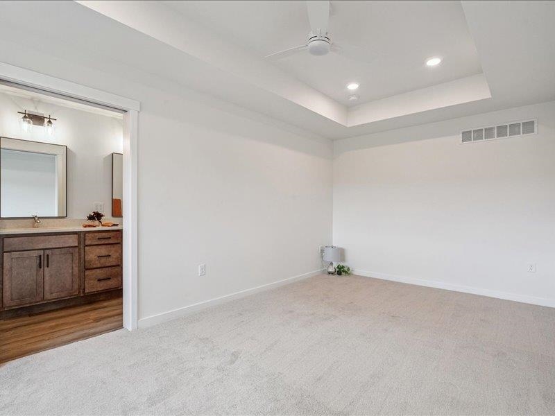 96 Huntington Iowa City IA 52245