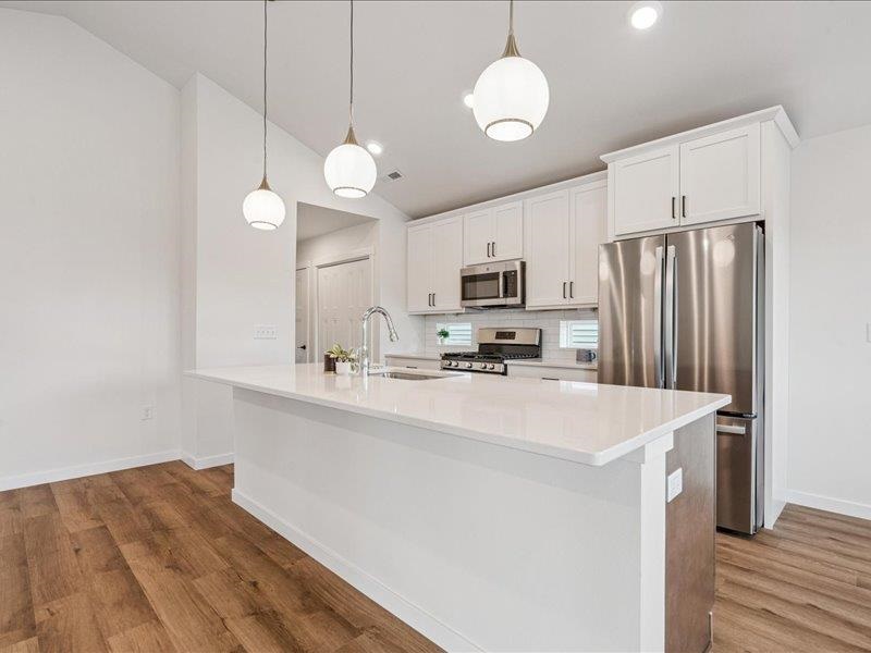 96 Huntington Iowa City IA 52245