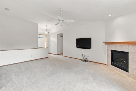 1611 Pine Ridge Court Coralville IA 52241