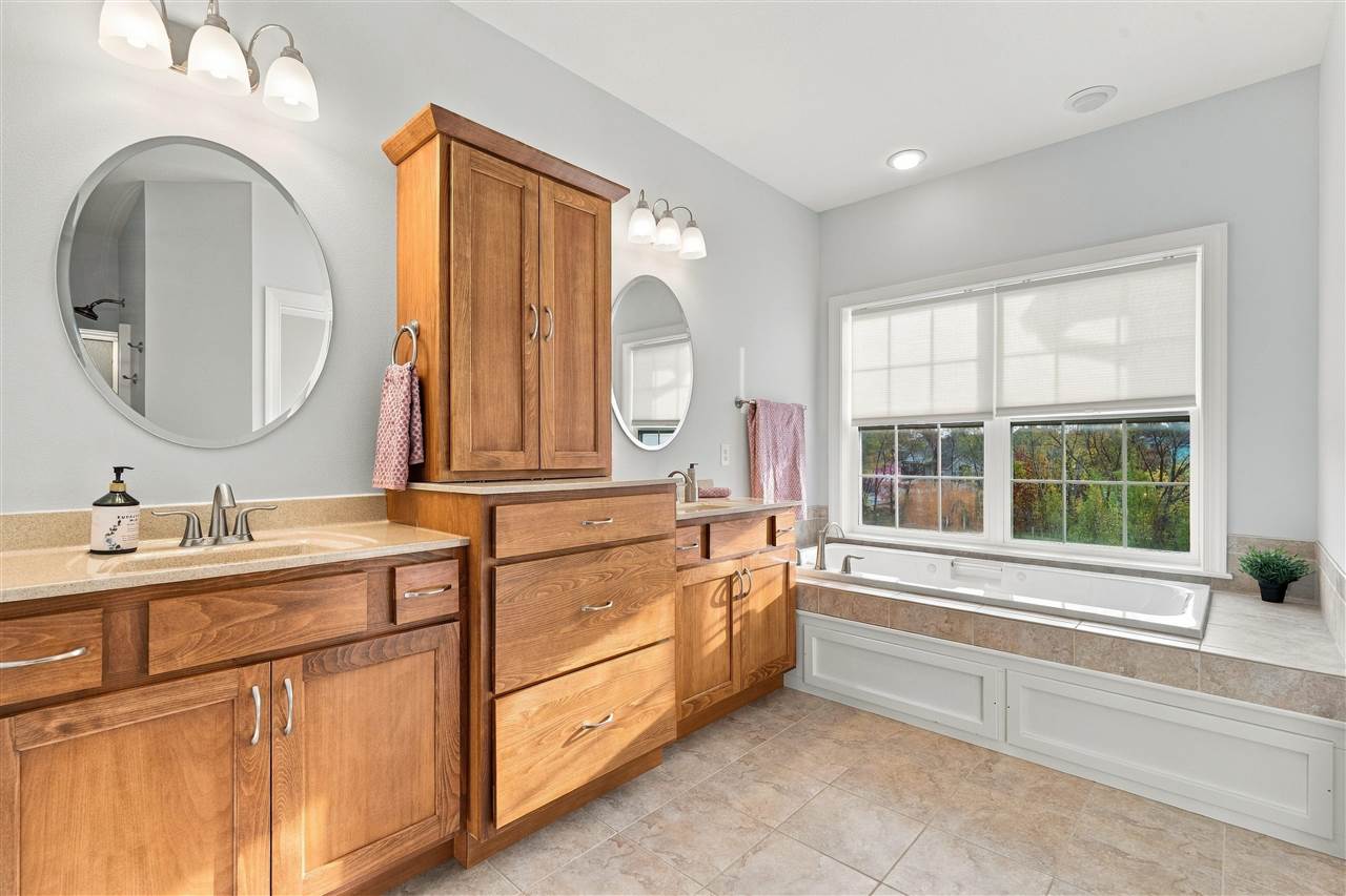 3137 Brookfield Drive Marion IA 52302
