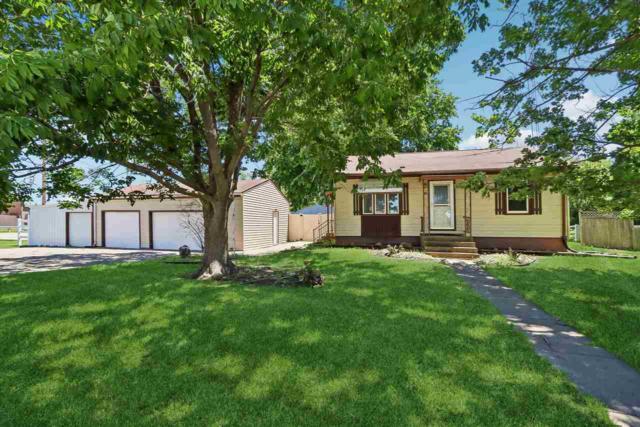 71 S Ella Street Riverside IA 52327