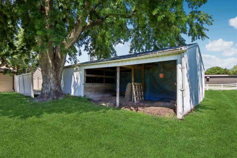71 S Ella Street Riverside IA 52327