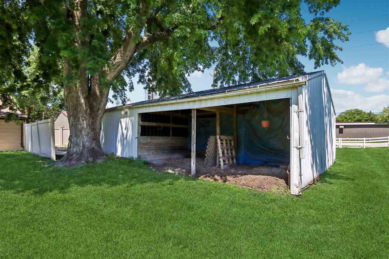 71 S Ella Street Riverside IA 52327