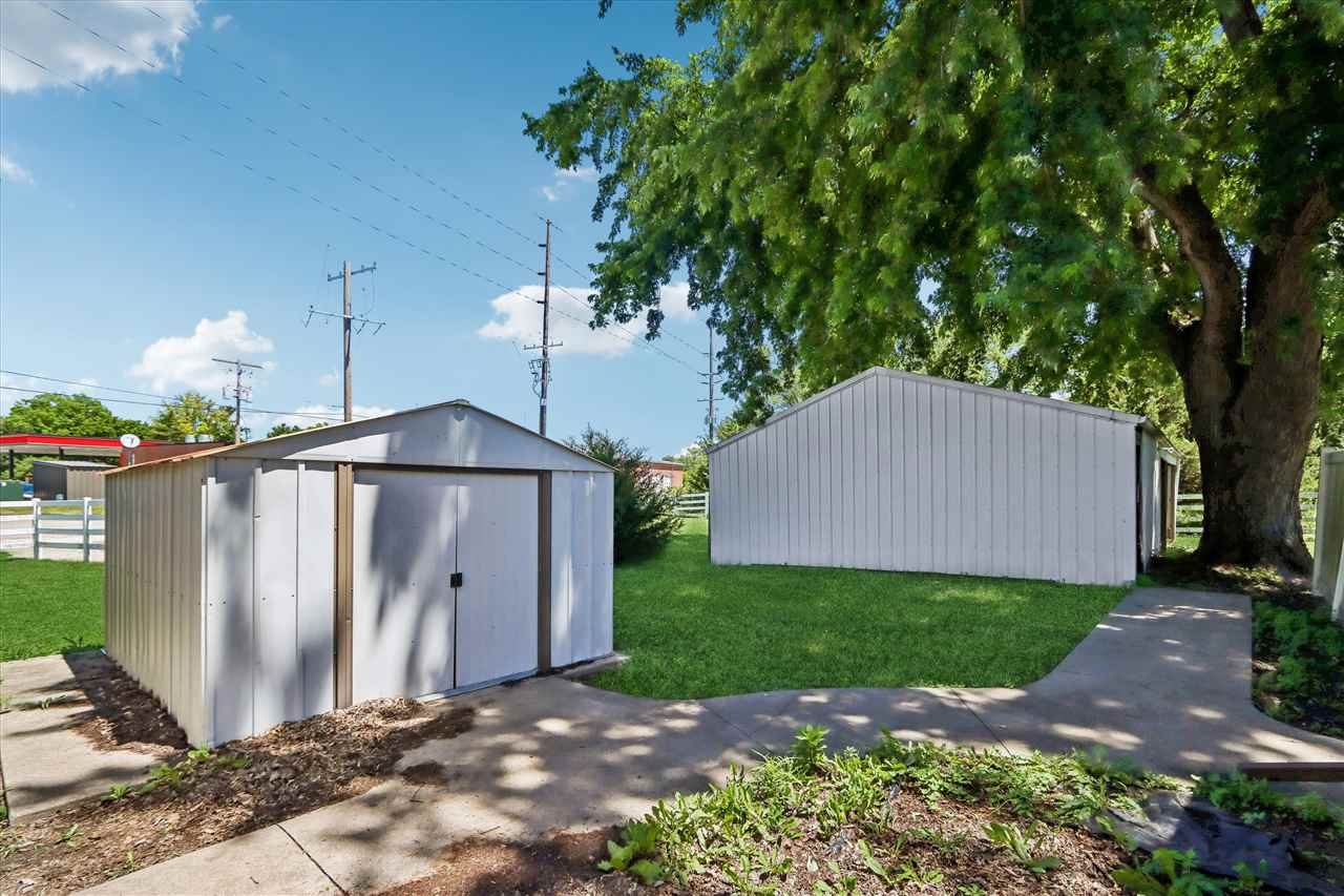 71 S Ella Street Riverside IA 52327