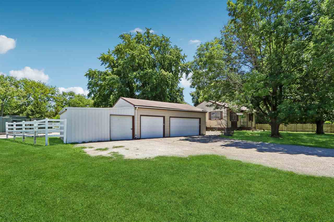 71 S Ella Street Riverside IA 52327