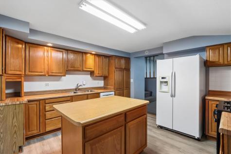 71 S Ella Street Riverside IA 52327