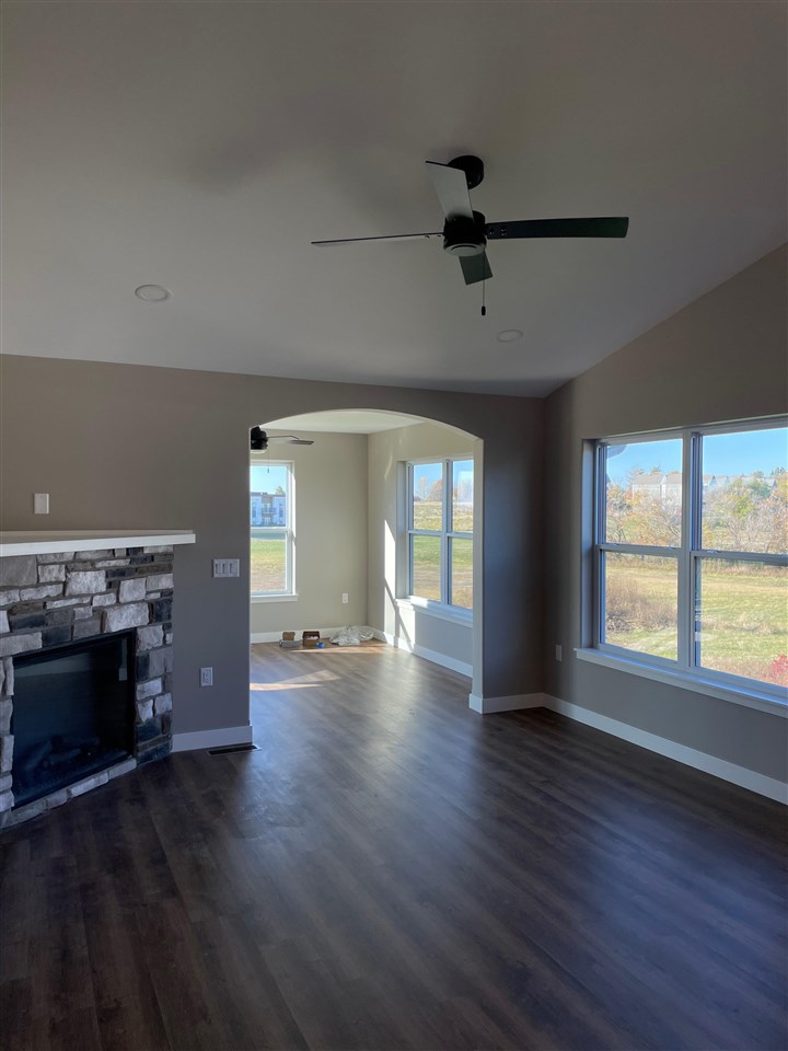 3851 Winnsboro Drive Iowa City IA 52245