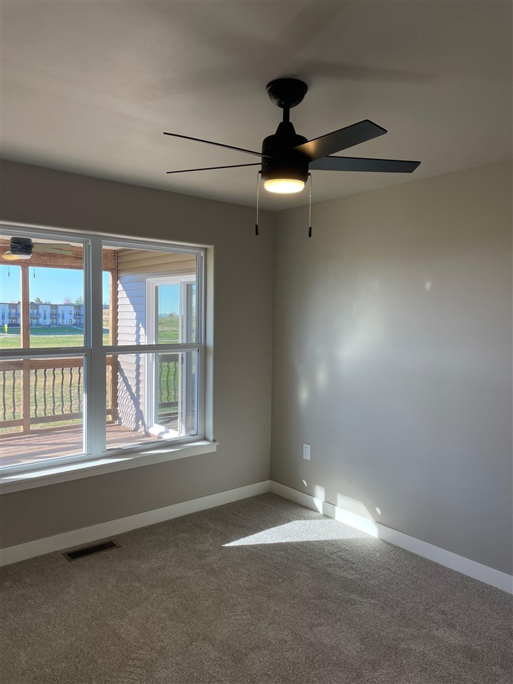 3851 Winnsboro Drive Iowa City IA 52245