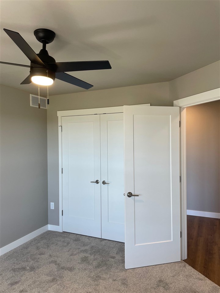 3851 Winnsboro Drive Iowa City IA 52245