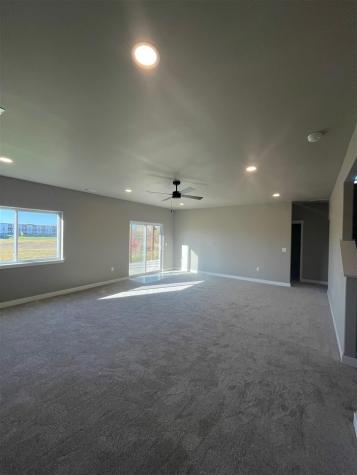 3851 Winnsboro Drive Iowa City IA 52245