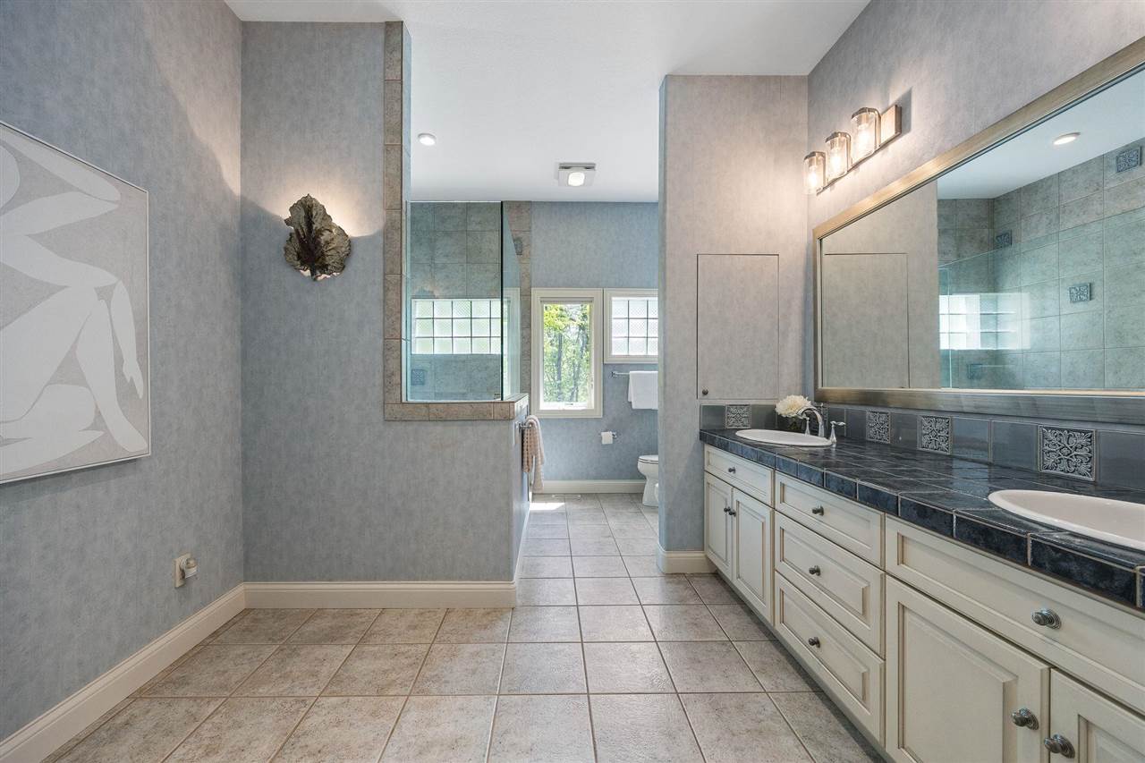 4181 Rose Bluff Circle NE Iowa City IA 52240