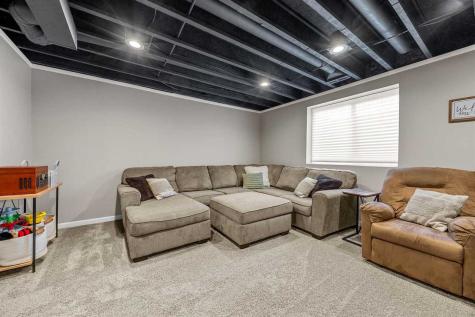 417 Dawson Drive West Branch IA 52358