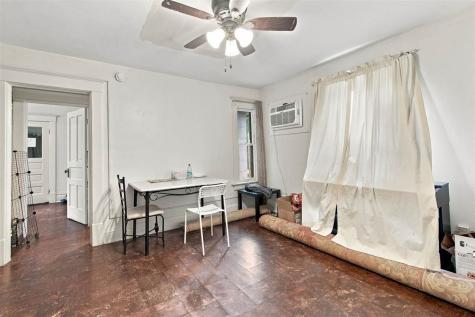 624 N Linn Street Iowa City IA 52245
