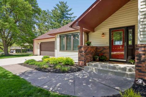 615 Pine Ridge Road Coralville IA 52241
