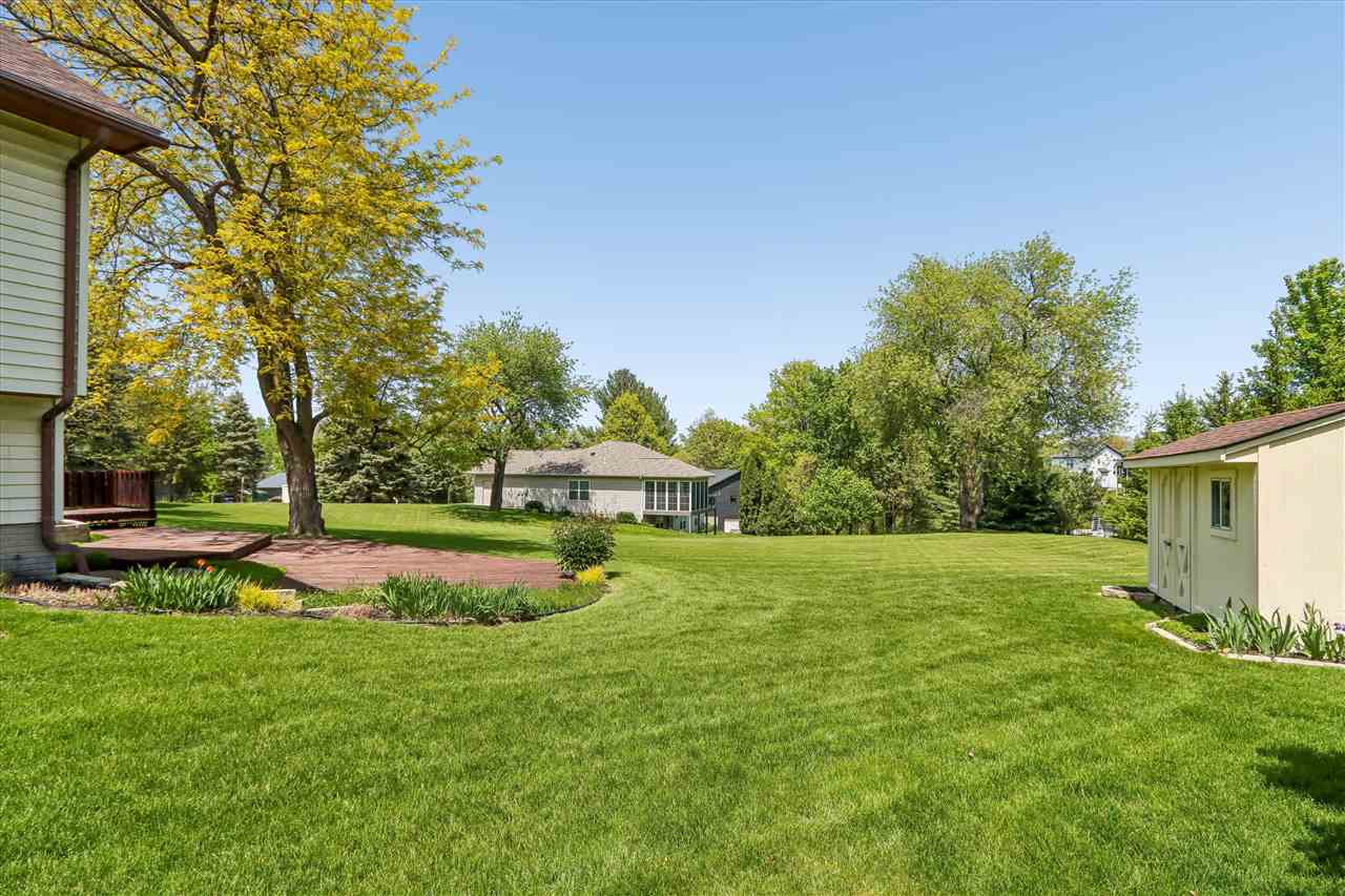 615 Pine Ridge Road Coralville IA 52241