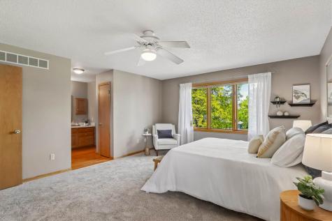615 Pine Ridge Road Coralville IA 52241