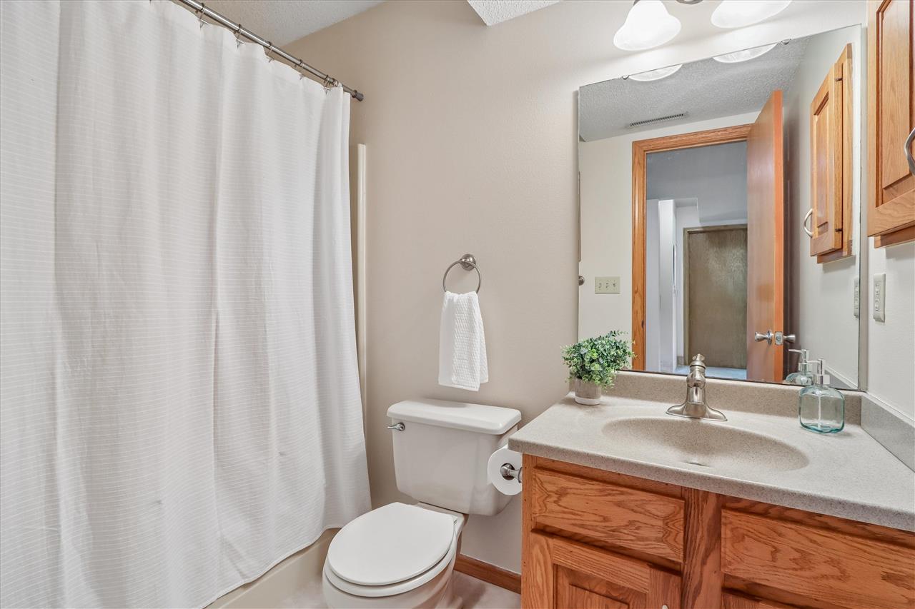 615 Pine Ridge Road Coralville IA 52241