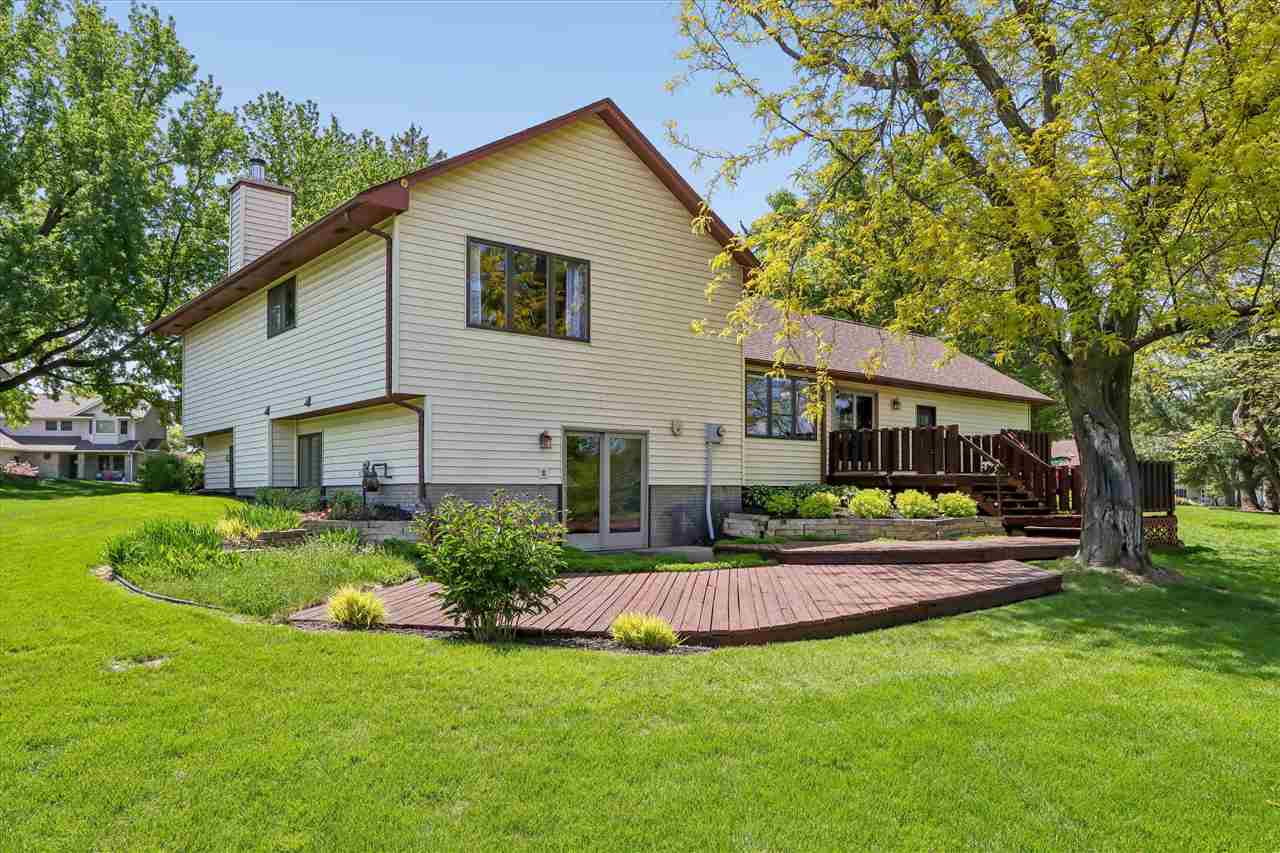 615 Pine Ridge Road Coralville IA 52241